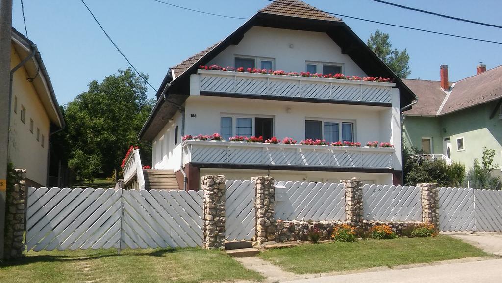 Betti Vendégház Alsópáhok Esterno foto